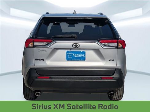 Used 2025 Toyota RAV4 XLE w/ Convenience Package FWD image 5