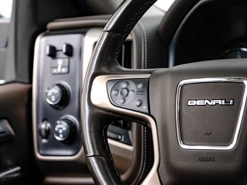 Used 2018 GMC Sierra 1500 Denali w/ Denali Ultimate Package AWD/4WD image 16
