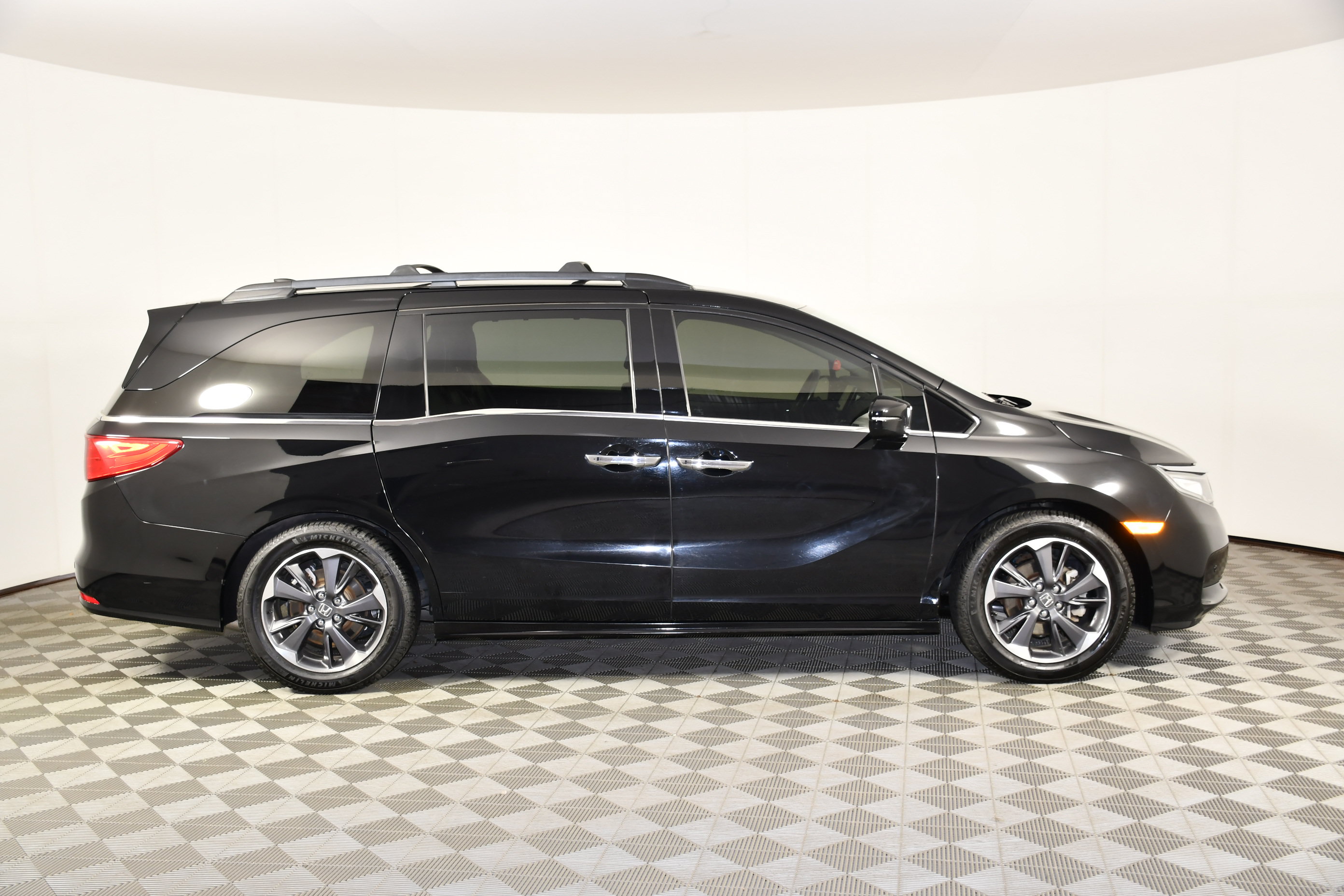 Certified 2022 Honda Odyssey Elite image 4