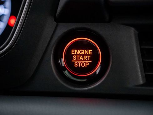 Certified 2025 Honda Pilot TrailSport image 22