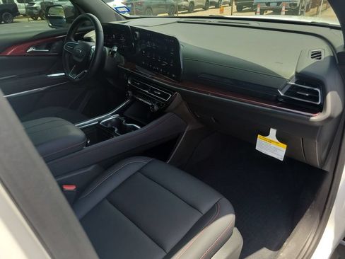 Certified 2024 Chevrolet Traverse Z71 AWD/4WD image 29