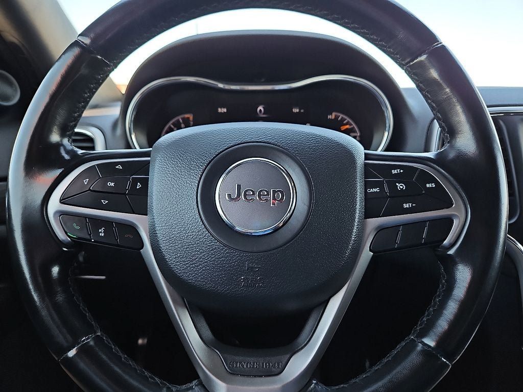 Used 2021 Jeep Grand Cherokee Laredo RWD image 30