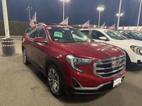 Used 2018 GMC Terrain SLT w/ Preferred Package image 3