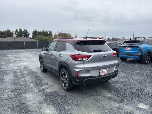 Used 2023 Chevrolet TrailBlazer RS w/ Sun and Liftgate Package image 3