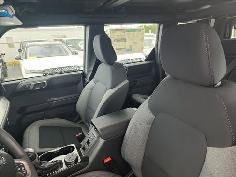 New 2025 Ford Bronco 4-Door image 13