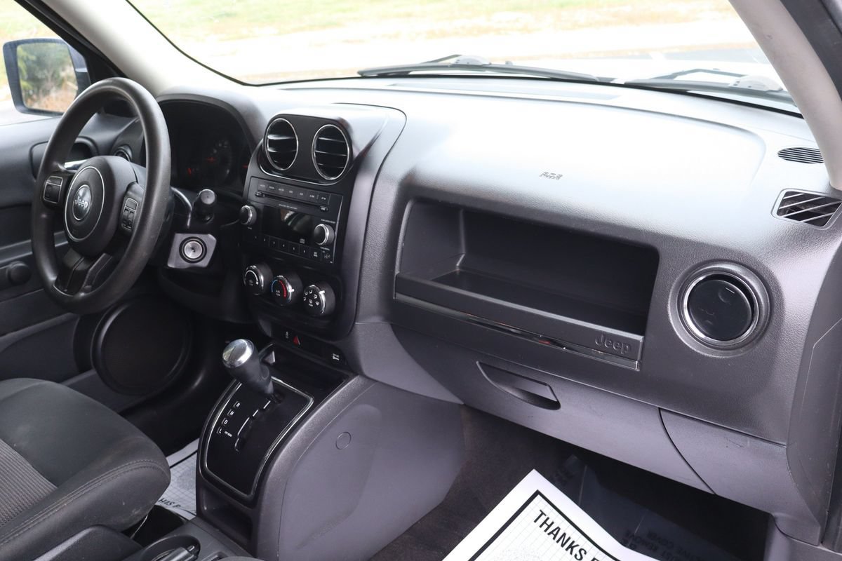 Used 2013 Jeep Patriot Sport AWD/4WD image 17