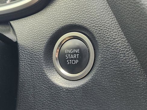 Used 2025 Toyota Corolla Hatchback image 21