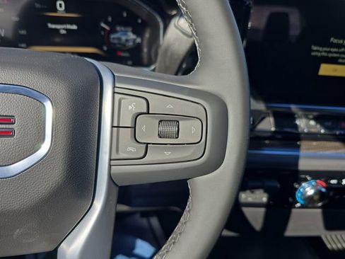 New 2026 GMC Sierra 1500 Elevation image 17