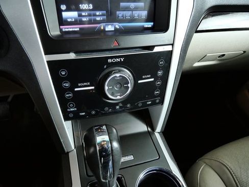Used 2011 Ford Explorer Limited w/ 302A Rapid Spec Order Code FWD image 22