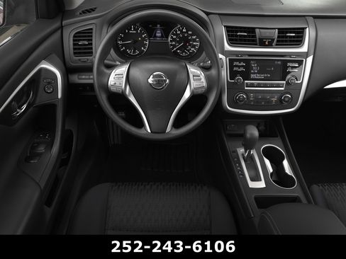 Used 2018 Nissan Altima 2.5 S w/ S Convenience Package FWD image 12