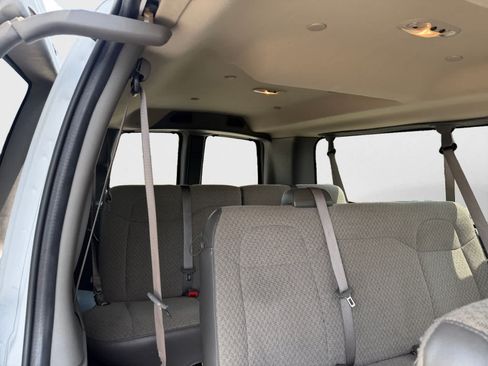 Used 2025 Chevrolet Express 3500 LT w/ LT Preferred Equipment Group RWD image 20