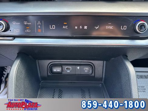 Used 2025 Kia Sportage EX w/ Premium Package FWD image 25
