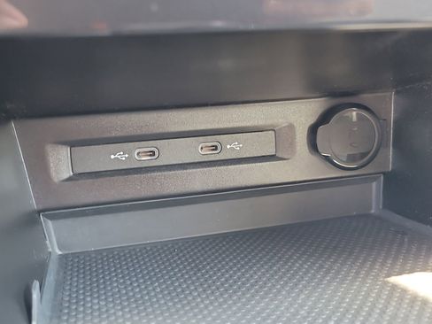 Used 2024 Volkswagen Tiguan S image 25