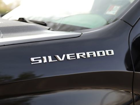 Used 2022 Chevrolet Silverado 1500 LT image 32