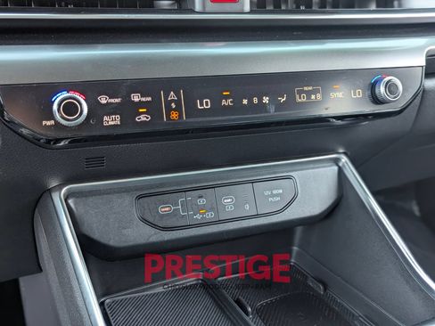 Used 2025 Kia Carnival SX Prestige FWD image 22