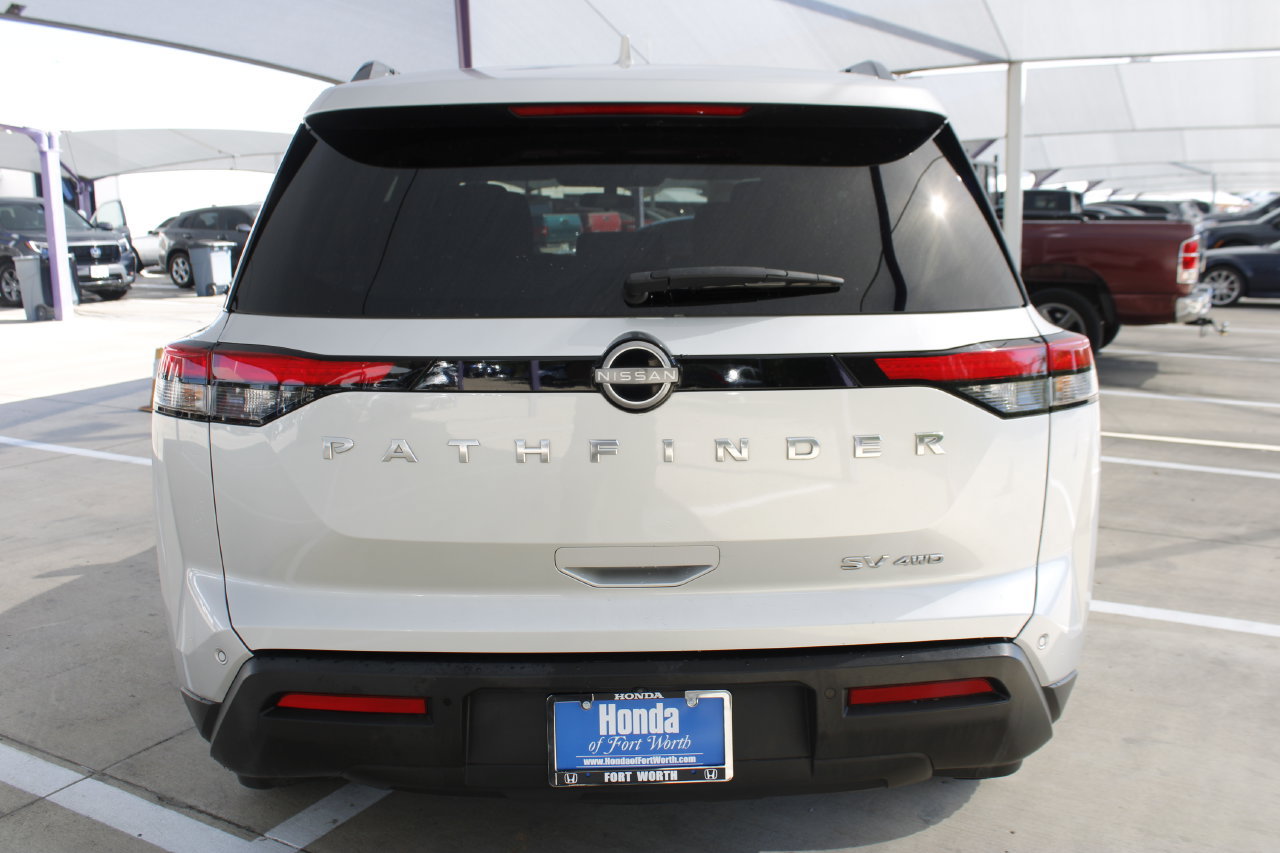 Used 2023 Nissan Pathfinder SV AWD/4WD image 4