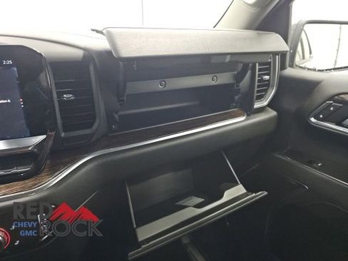 Used 2024 GMC Sierra 1500 Elevation image 31