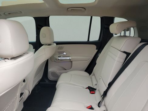 Certified 2026 Mercedes-Benz GLB 250 image 7