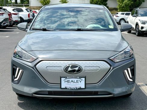 Used 2020 Hyundai Ioniq SE FWD image 2