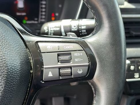 Used 2023 Honda Pilot Elite image 14