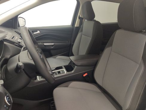 Used 2018 Ford Escape SE FWD image 17