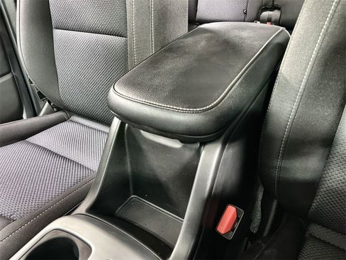 Used 2022 Chevrolet Colorado LT w/ LT Convenience Package image 34