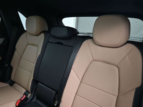Used 2026 Porsche Cayenne S AWD/4WD image 6