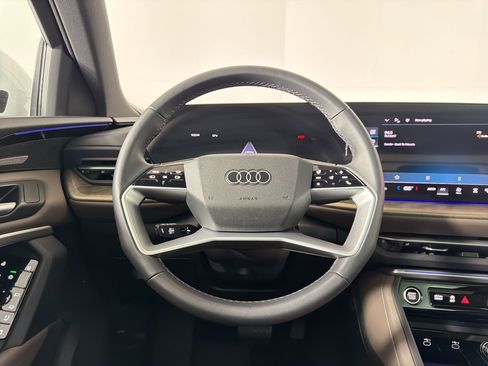 Certified 2025 Audi Q5 Premium w/ Premium Plus AWD/4WD image 17