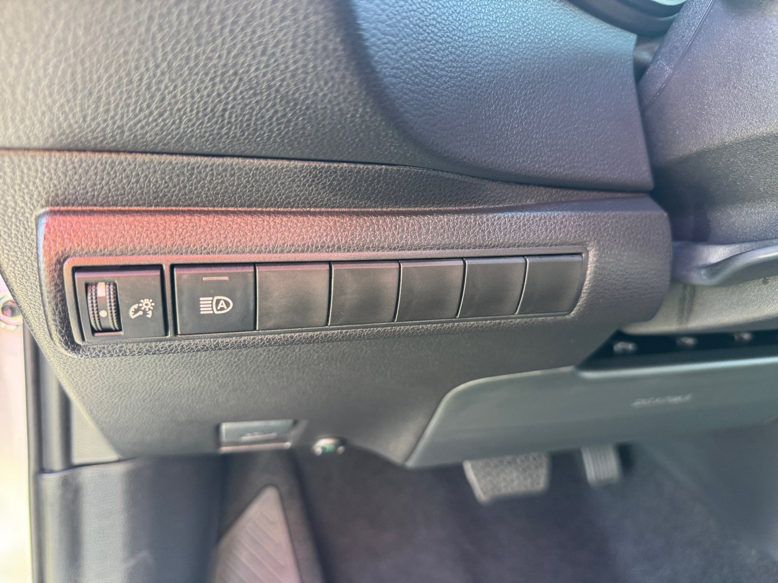 New 2027 Toyota Corolla LE w/ LE Premium Package FWD image 18