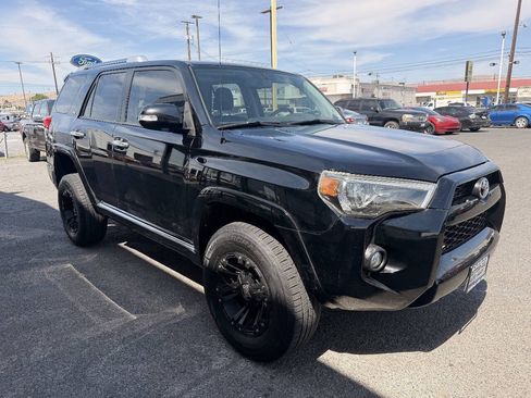 Used 2013 Toyota 4Runner SR5 w/ Premium Pkg AWD/4WD image 8