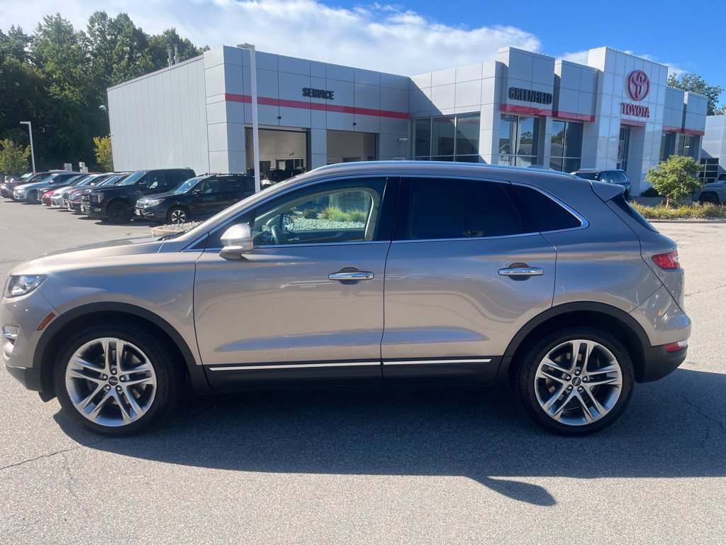 Used 2019 Lincoln MKC Reserve w/ MKC Climate Package AWD/4WD image 3