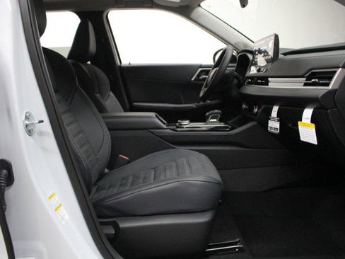 New 2026 Mitsubishi Outlander Trail Edition image 18