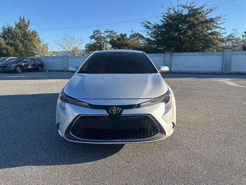 Used 2021 Toyota Corolla LE image 2