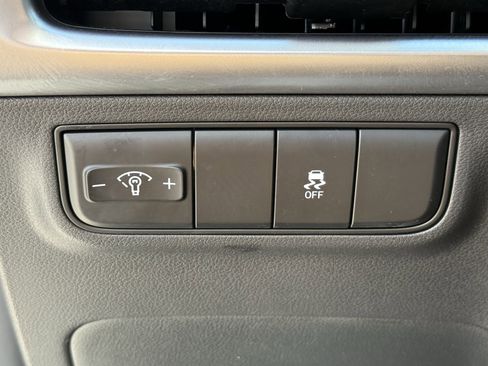 Used 2025 Hyundai Tucson SE image 27