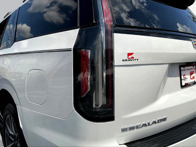 Used 2022 Cadillac Escalade ESV Sport RWD image 25
