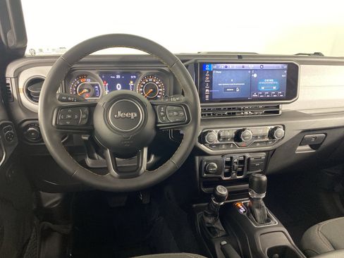 Used 2024 Jeep Wrangler Unlimited Sport AWD/4WD image 40