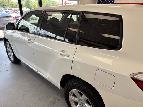 Used 2008 Toyota Highlander 2WD w/ Cold Weather Pkg image 11