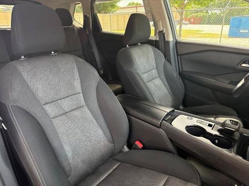 Certified 2024 Nissan Rogue SV FWD image 15