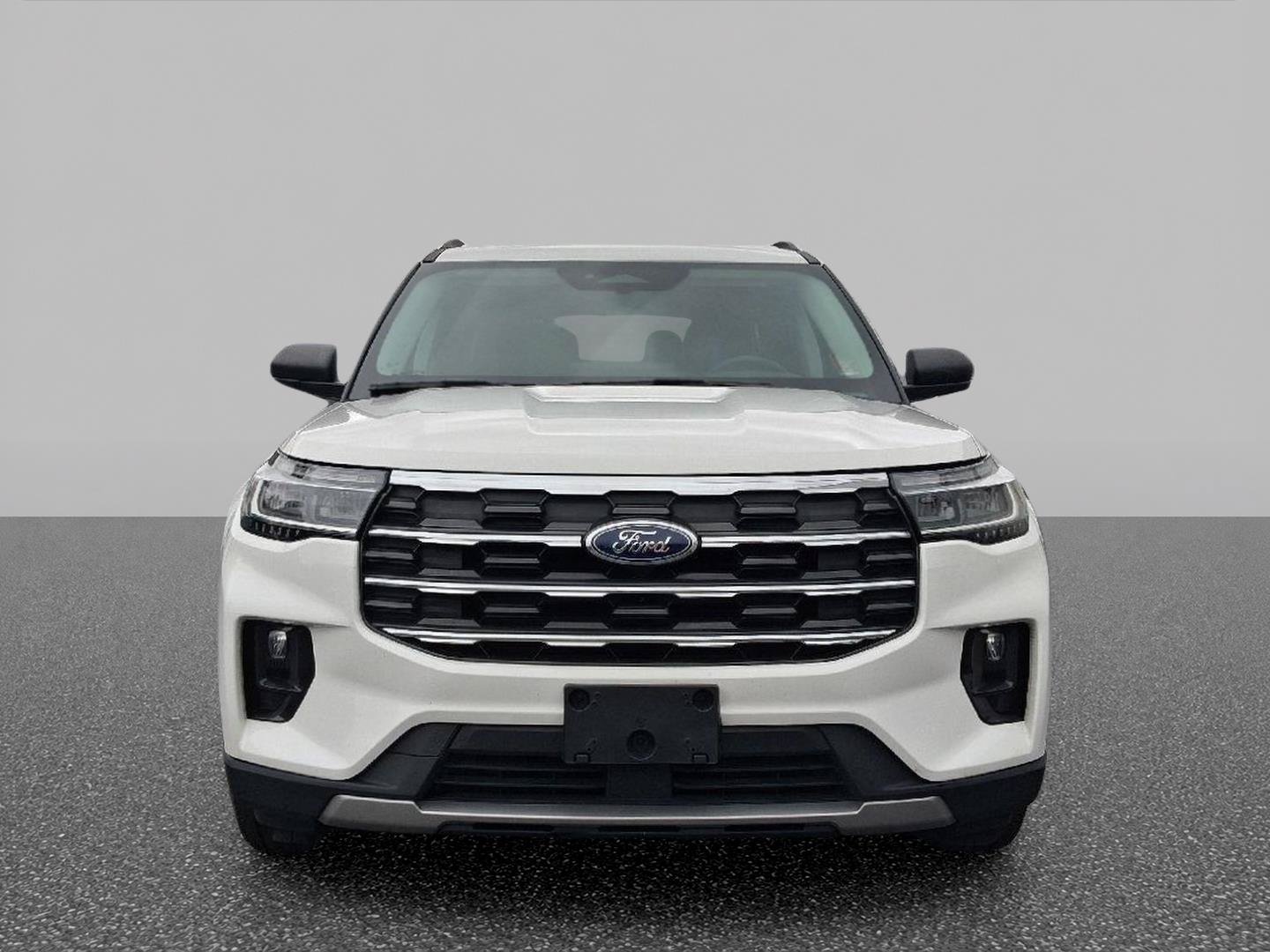 Used 2025 Ford Explorer Active w/ Active Comfort Package RWD image 2