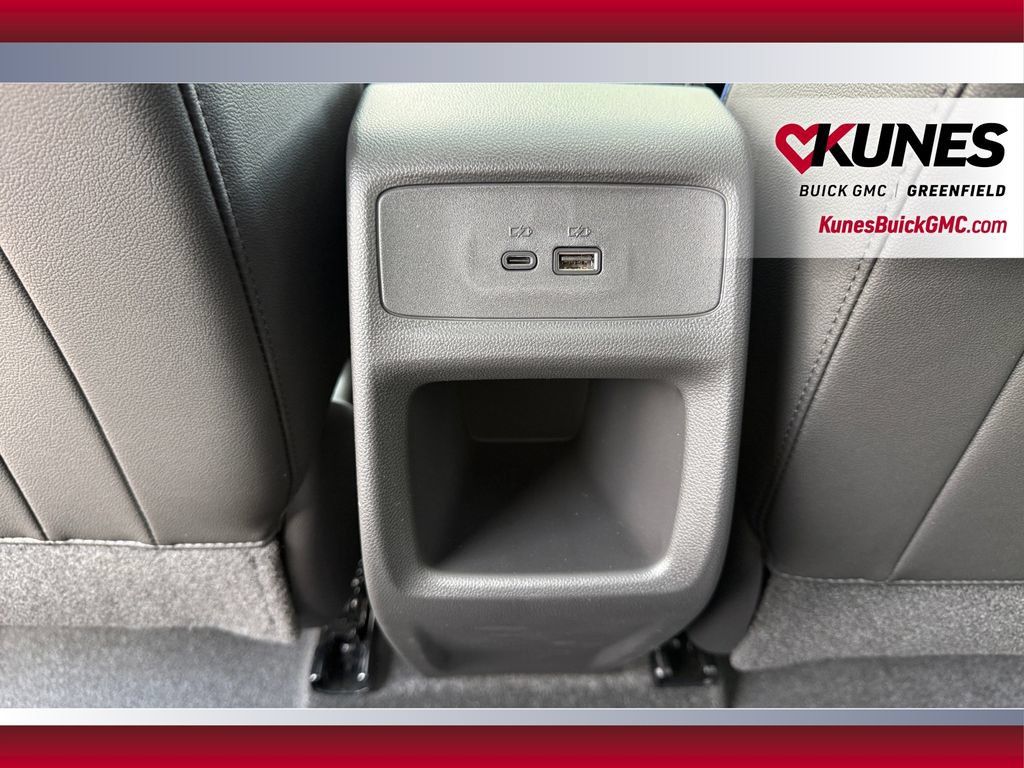 New 2026 Buick Envista Sport Touring w/ Convenience I Package FWD image 32