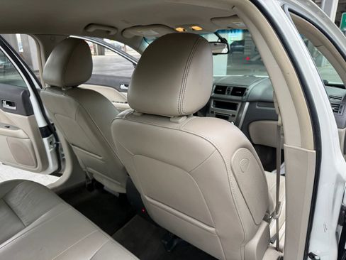 Used 2010 Ford Fusion SEL FWD image 17