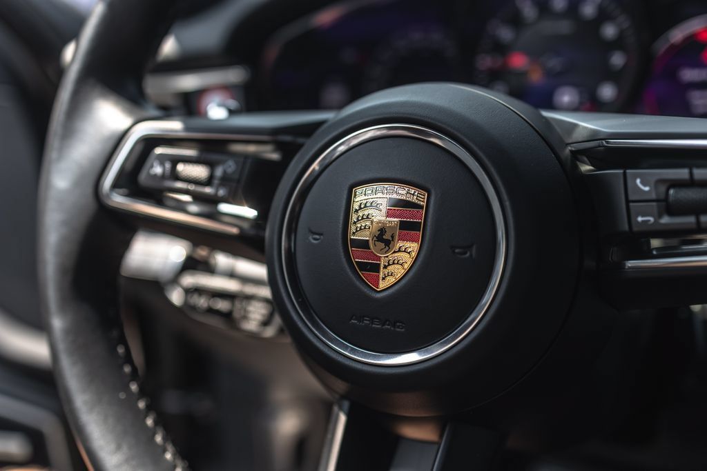 Used 2023 Porsche Panamera 4 Platinum Edition AWD/4WD image 16