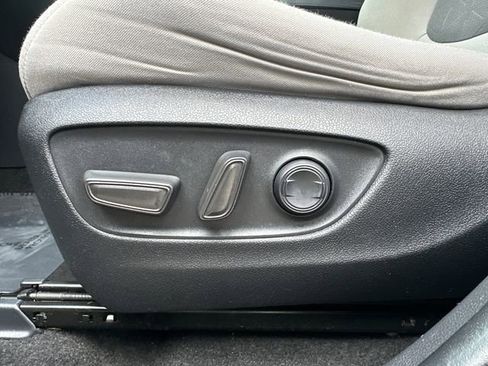 Used 2023 Toyota RAV4 XLE w/ Convenience Package image 27