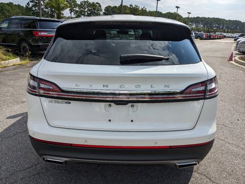 Certified 2023 Lincoln Nautilus Reserve w/ Equipment Group 202A image 6