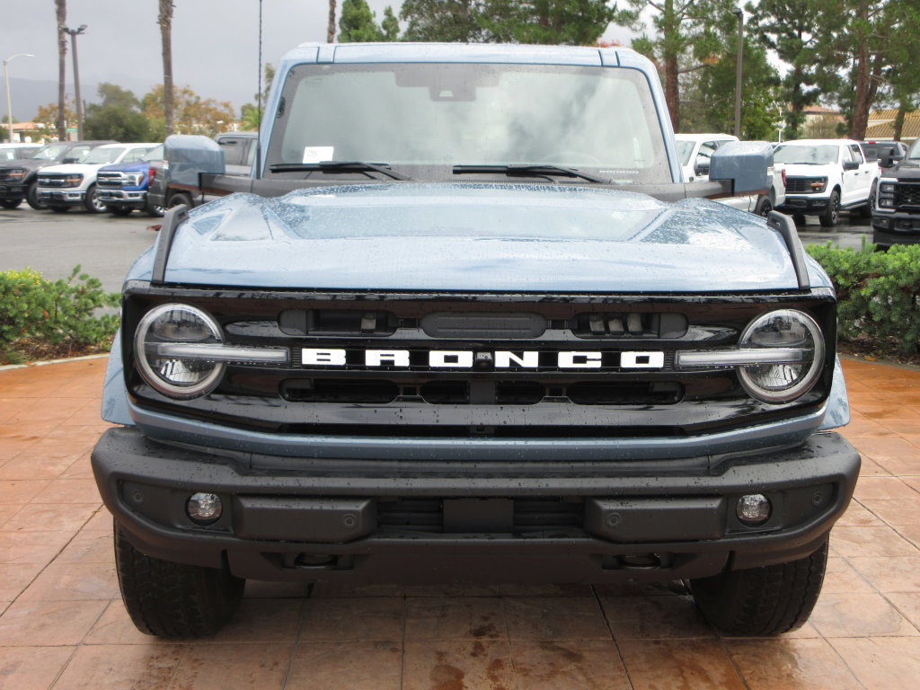 Certified 2025 Ford Bronco Outer Banks AWD/4WD image 8