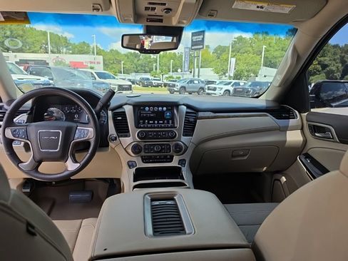 Used 2017 GMC Yukon XL Denali w/ Open Road Package AWD/4WD image 22