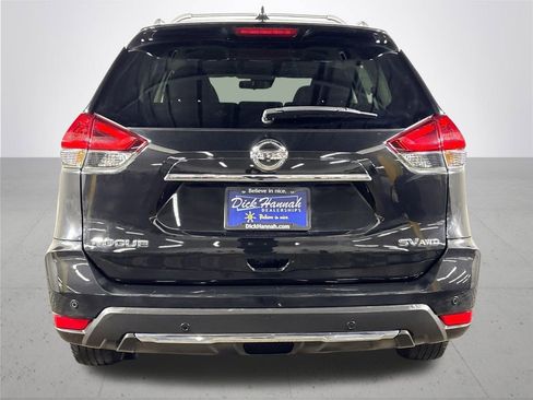 Used 2020 Nissan Rogue SV image 8