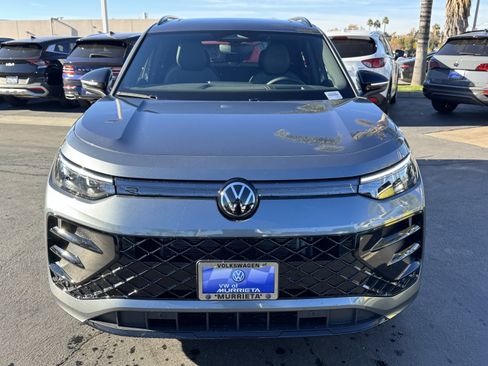 New 2026 Volkswagen Tiguan SE R-Line image 3