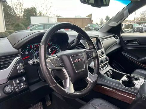 Used 2018 GMC Yukon XL SLT image 11