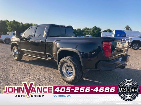 Used 2025 Chevrolet Silverado 3500 High Country w/ Technology Package AWD/4WD image 5